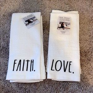 Rae Dunn towels